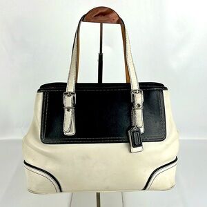 Coach Hamptons Classic Black and White Leather Hand Bag M3Q-9605 Zip Closure